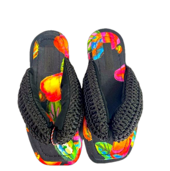 FARM Rio Shoes - Farm Rio Cashew Crochet Puffy Flip Flop Size 6 NWOT